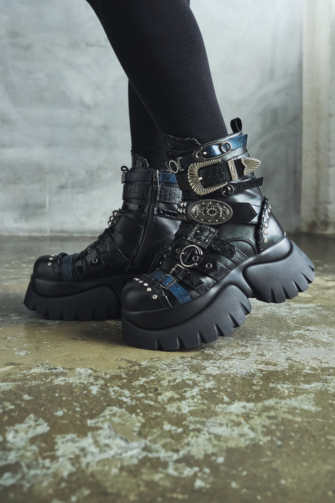 Enchained Belt Monster Boots- Black – KOI footwear