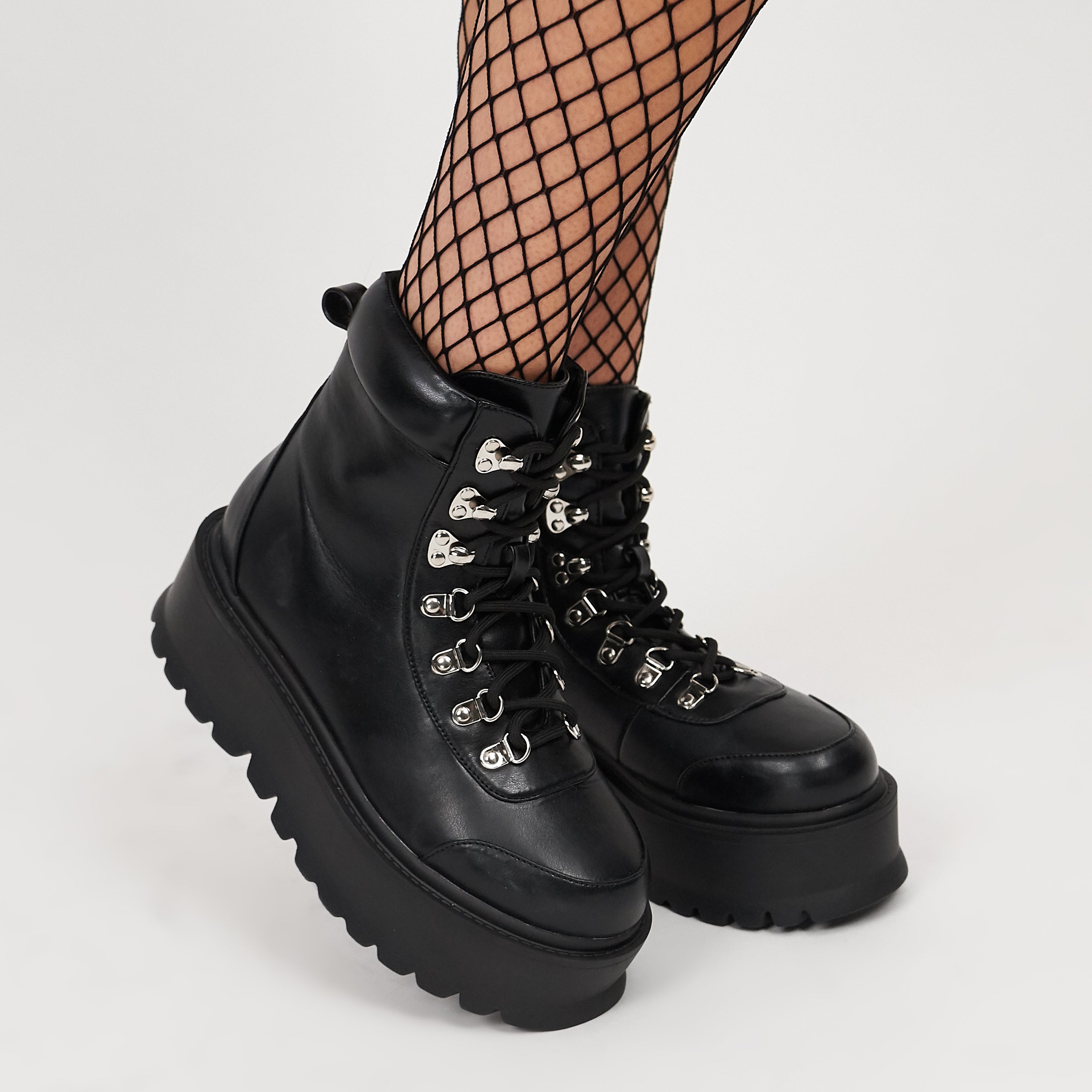 HYDRA All Black Matrix Platform Boots – KOI footwear