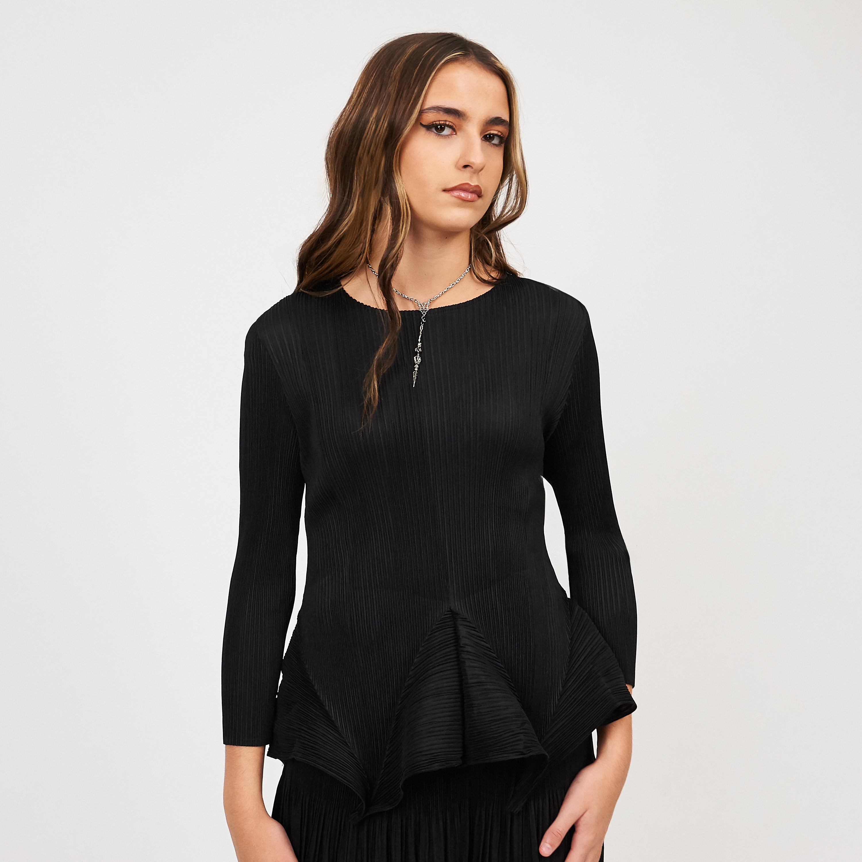 KOI_Bespoke Draconia Black Top and Skirt Co-Ord_1