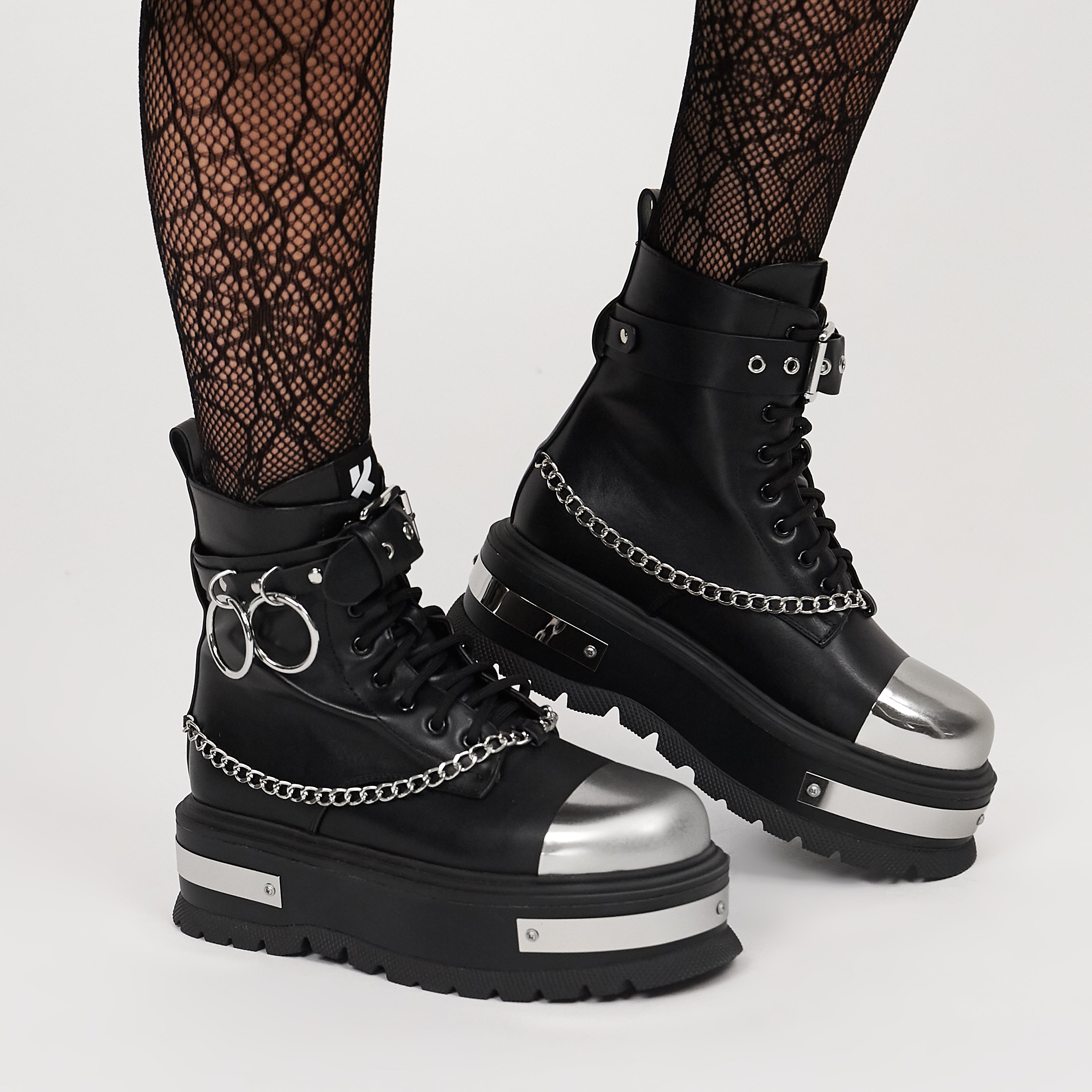 KOI_Borin_Hardware_Platform_Boots_MOD1
