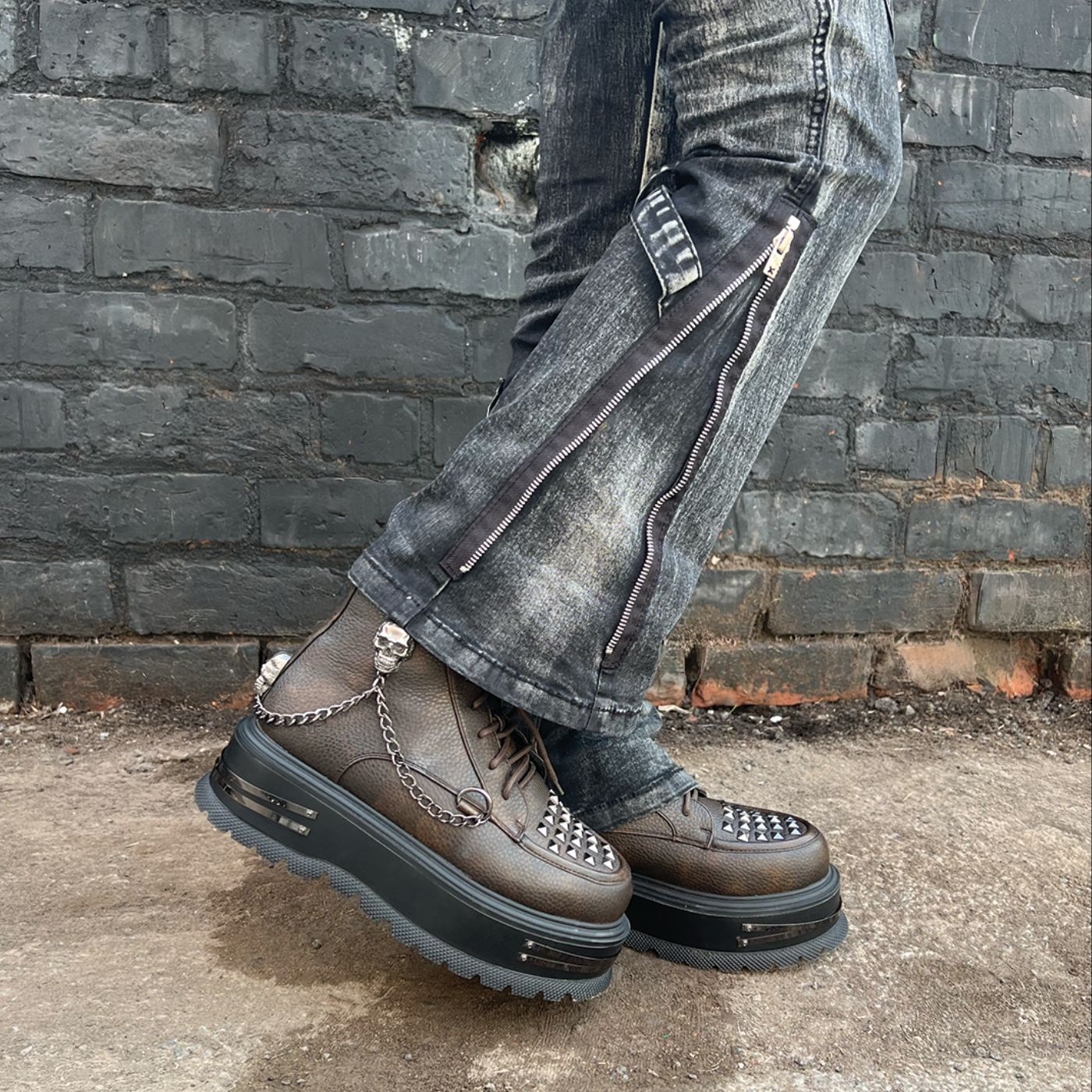 KOI_Chained Up Envy Skull Hardware Platform Boots_MOD