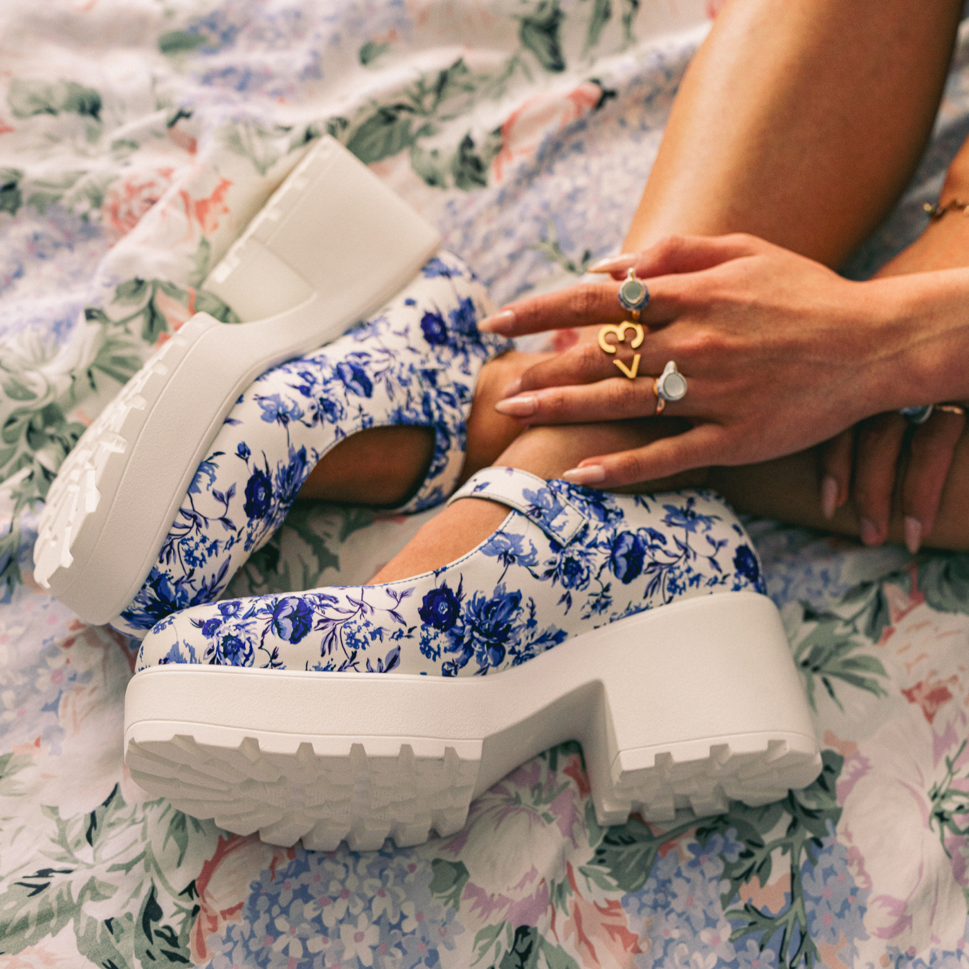 KOI_Tira_Mary_Janes_Porcelain_Edition__FREDDIE3