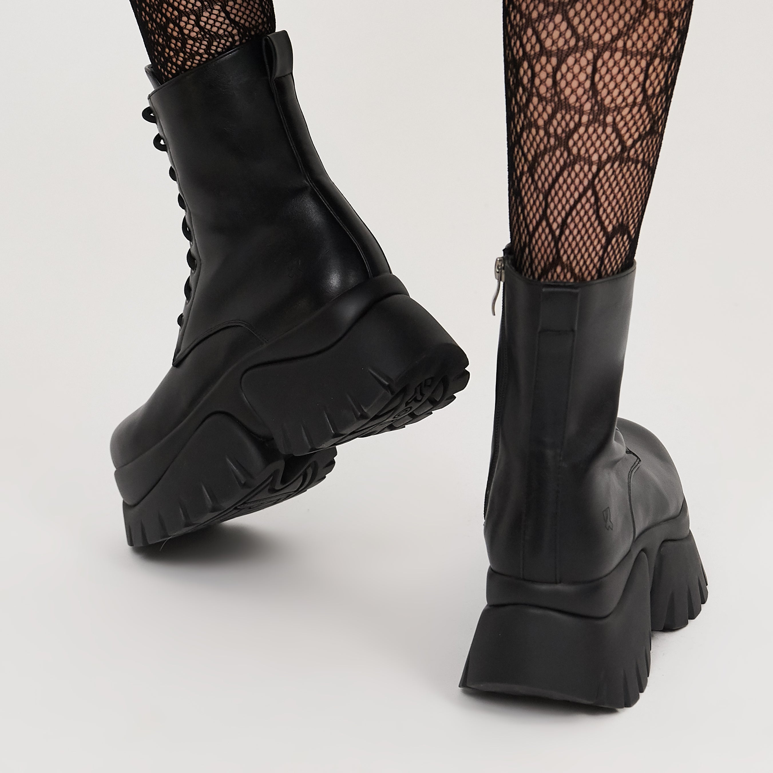 Rancor_Vilun_Black_Lace_up_Boots_Chunky_Platform_Round_Toe_Ankle_Boots_2_-MODDEL1