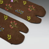 Sultan Floral Brown Tabi Socks