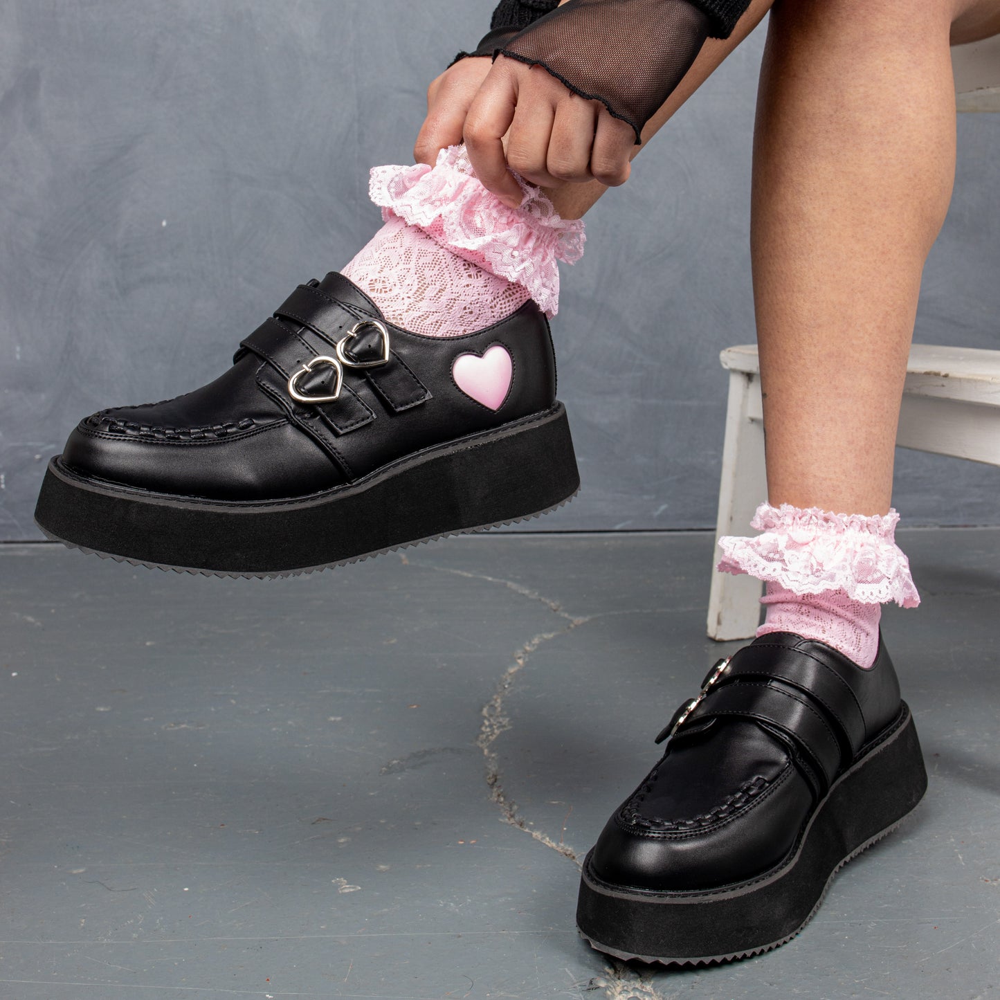 Pothos Pink Heart Wave Platform Shoes - Shoes - KOI Footwear - Black - Model Detail